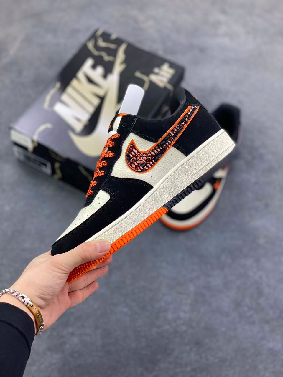 Nk AirForce 1 '07 Low "L'V Collaboration