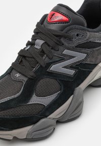  New Balance 9060Men's